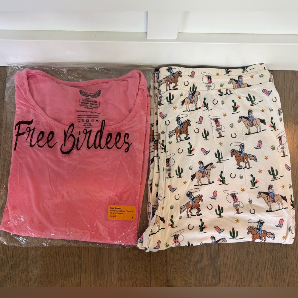 Free Birdees Women’s Pajama Set